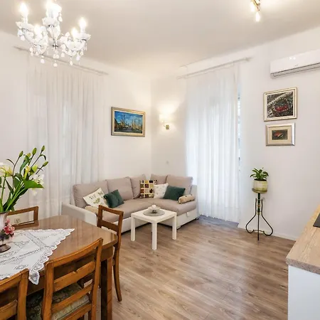 Apartment Center Secession Charm Near National Theatre Split